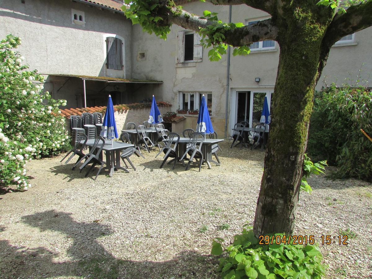 Hotel Le Relais Du Chateau Grignols  Exteriör bild